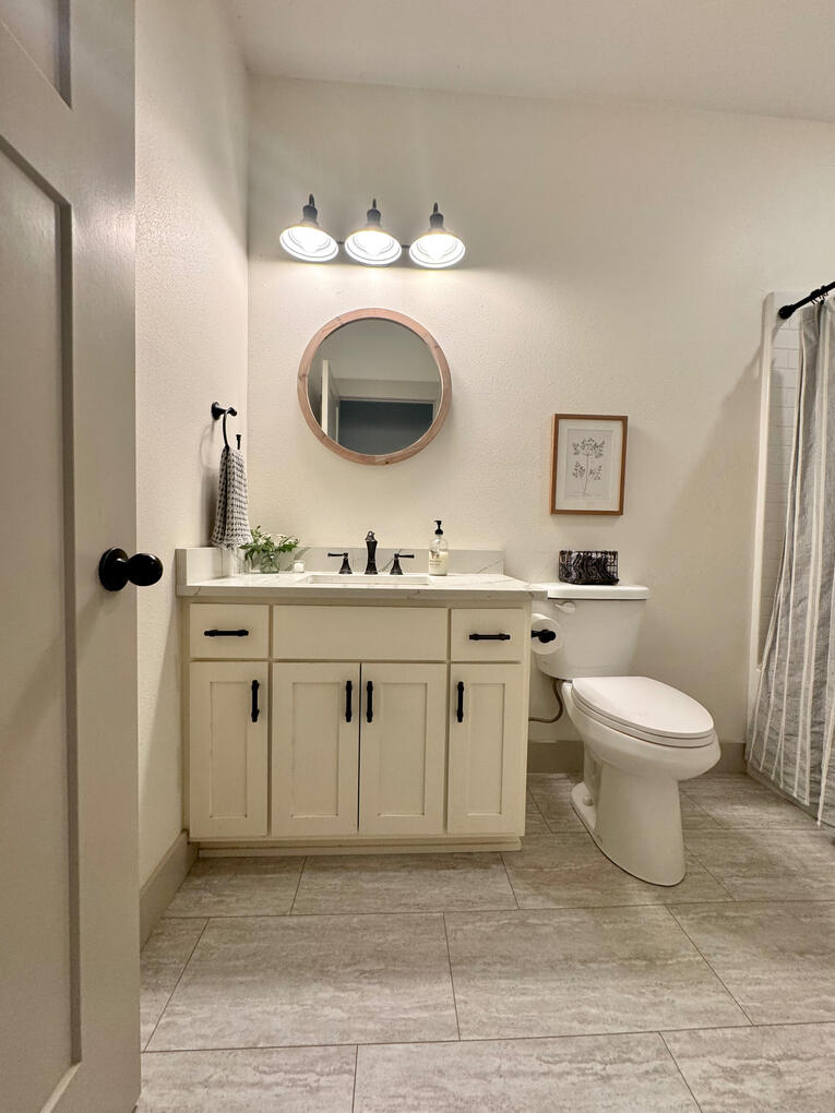 Guest Bathroom Guest Bathroom